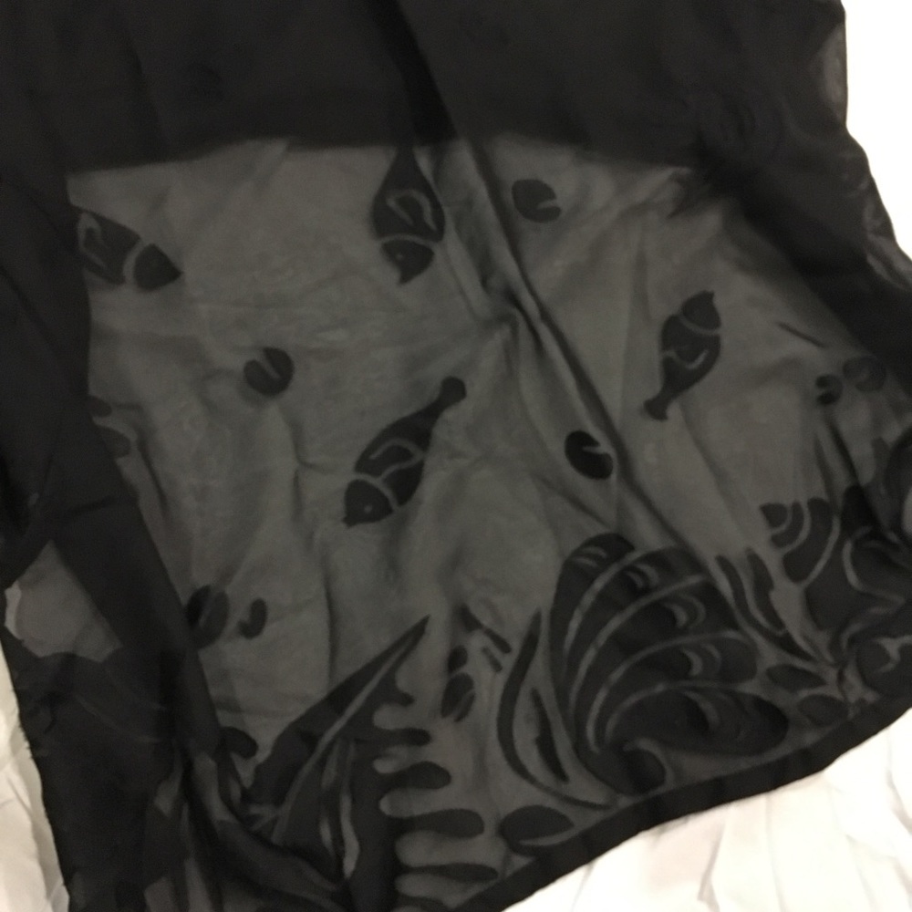 Swimsuit coverup - Picture 2 of 4